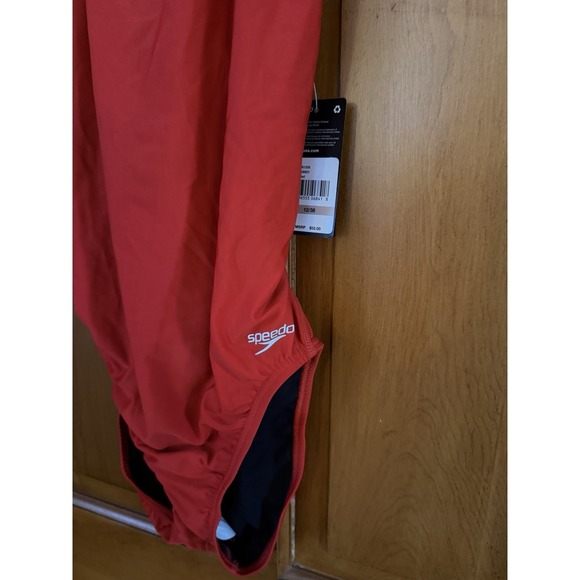 Women's Speedo 12/38 Red One Piece Swimsuit NWT Team Red - Picture 2 of 6